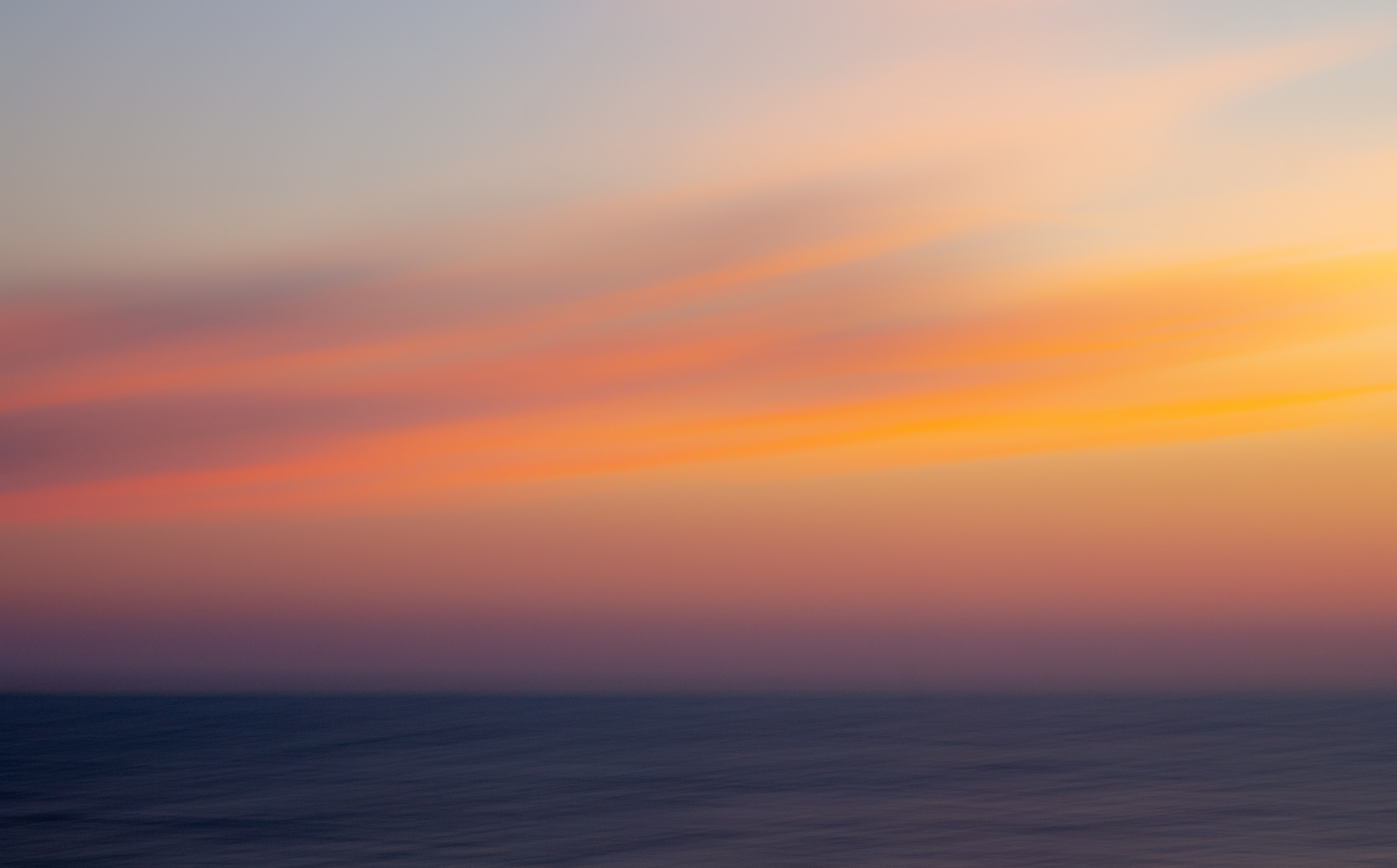 Laue Sommernacht auf der Ostsee