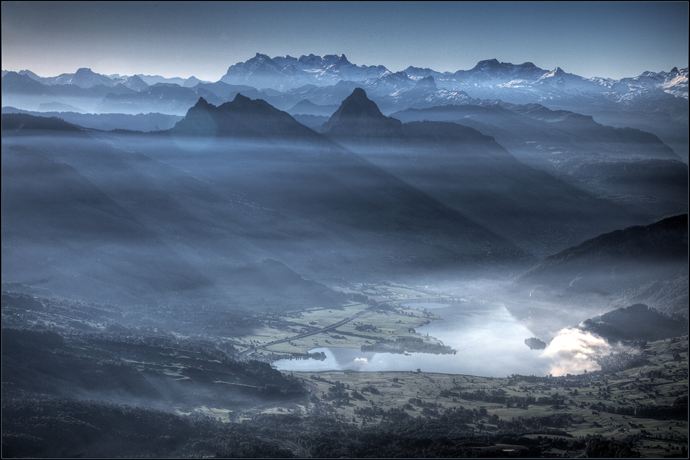 Lauerzersee im ersten Morgenlicht