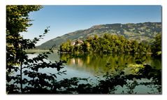 Lauerzersee mit der Insel Schwanau /1