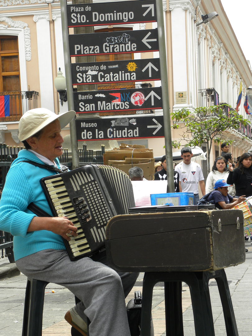 Laura Muenala - Artista Centro Histórico de Quito