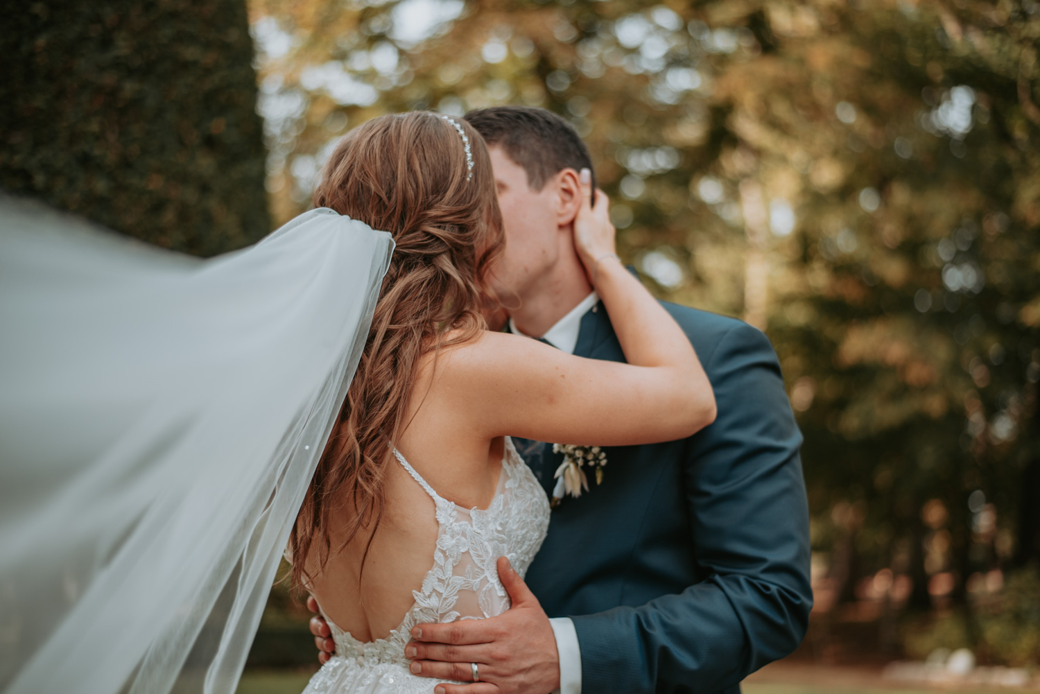 Laura Schumann Photography - white Wedding