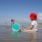 Laura's erster Strandbesuch