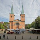 Laurentiuskirche mit kleinem Markt