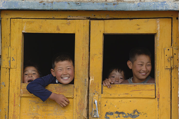 Lausbuben sind neugierig, auch in der Mongolei