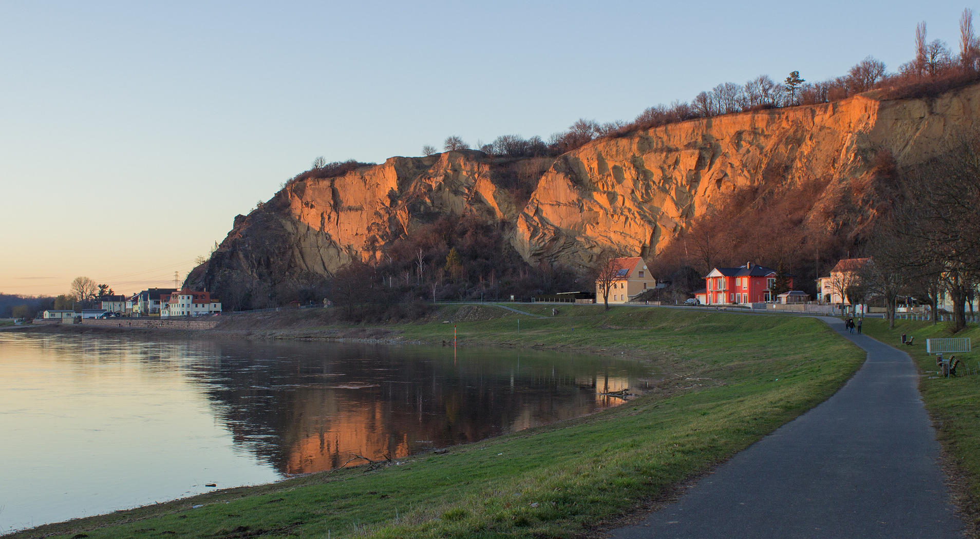 Lausitzer Granit an der Elbe