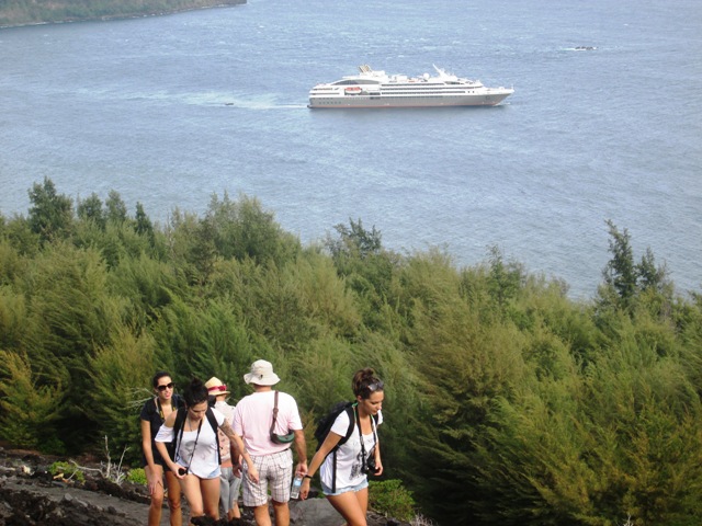 L'Austral sailing Krakatoa