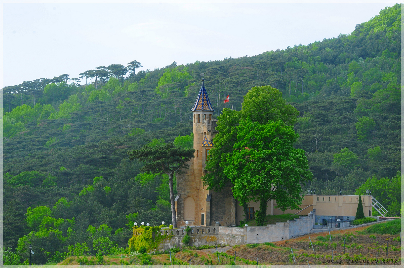 Lausturm - Weinort Sooss (09/2012)