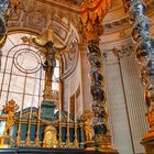 L'autel à baldaquin . Dôme des invalides 