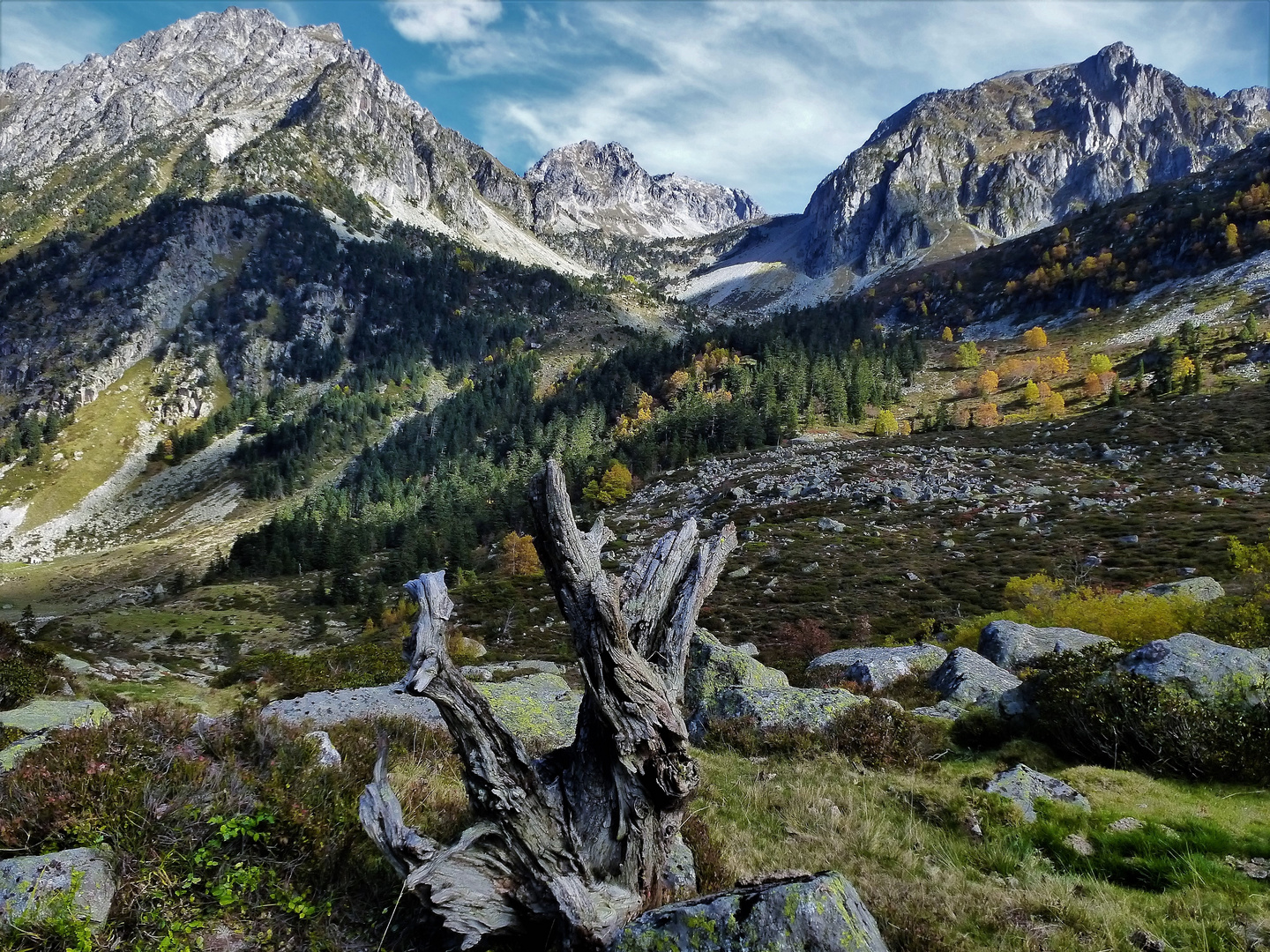 l'automne s'installe en val d'Azun (Hautes Pyrénées)