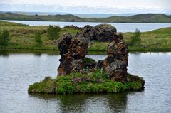 Lavainsel auf dem "Mückensee" Myvatn in Nordostisland