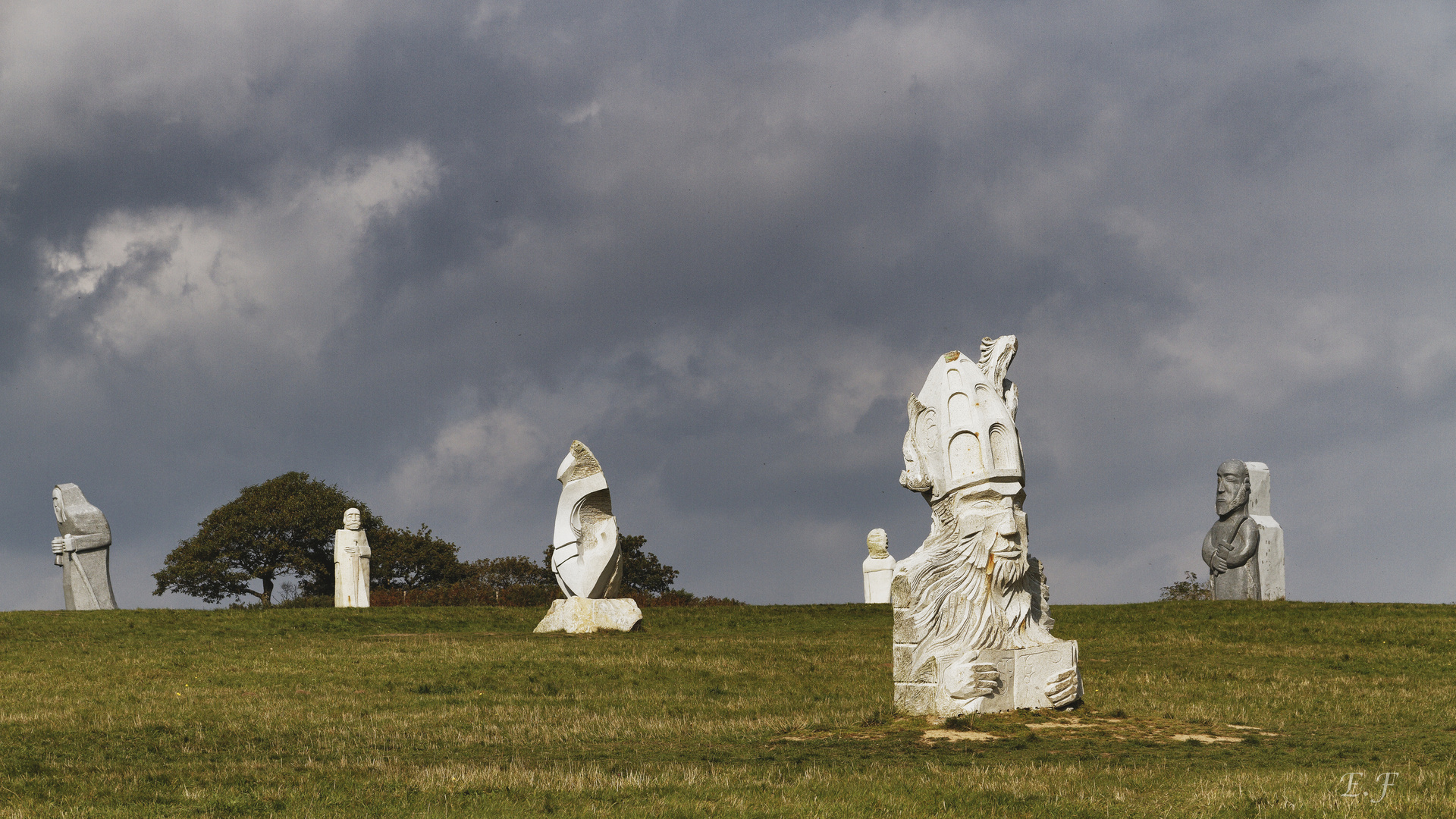 La,Vallée des Saints Bretagne