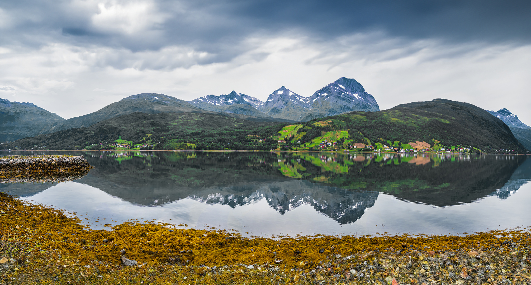 Lavangenfjord bei Soloy in Norwegen