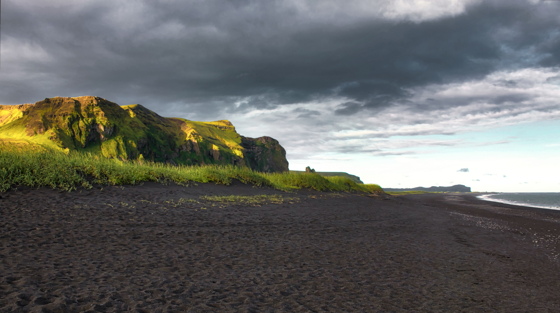 Lavastrand in Vík í Mýrdal / Südisland