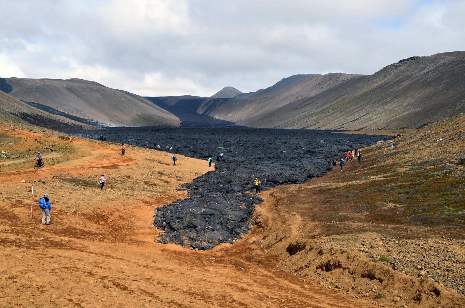 Lavastrom am Vulkanausbruch auf der Halbinsel Reykjanes