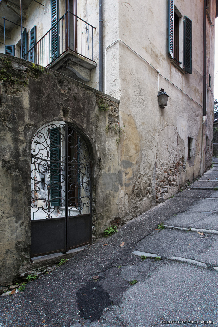 Laveno, cancello