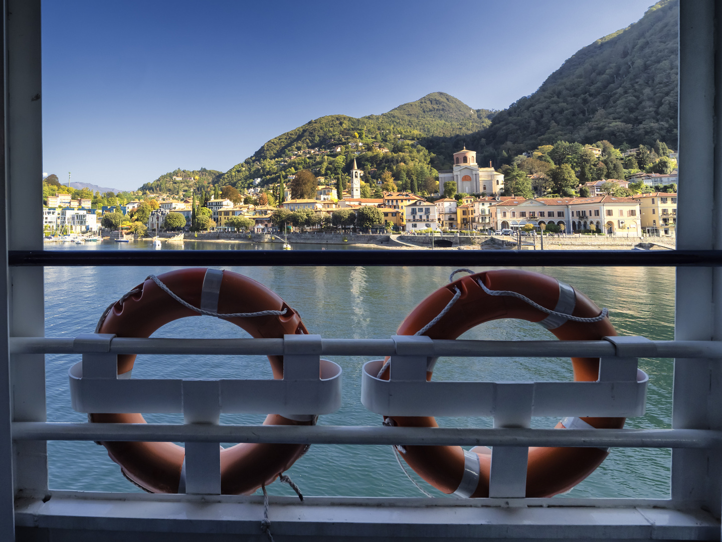 Laveno dal traghetto