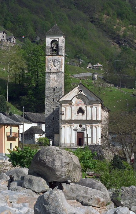 Lavertezzo im Verzasca-Tal