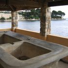 Lavoir au bord de l'eau