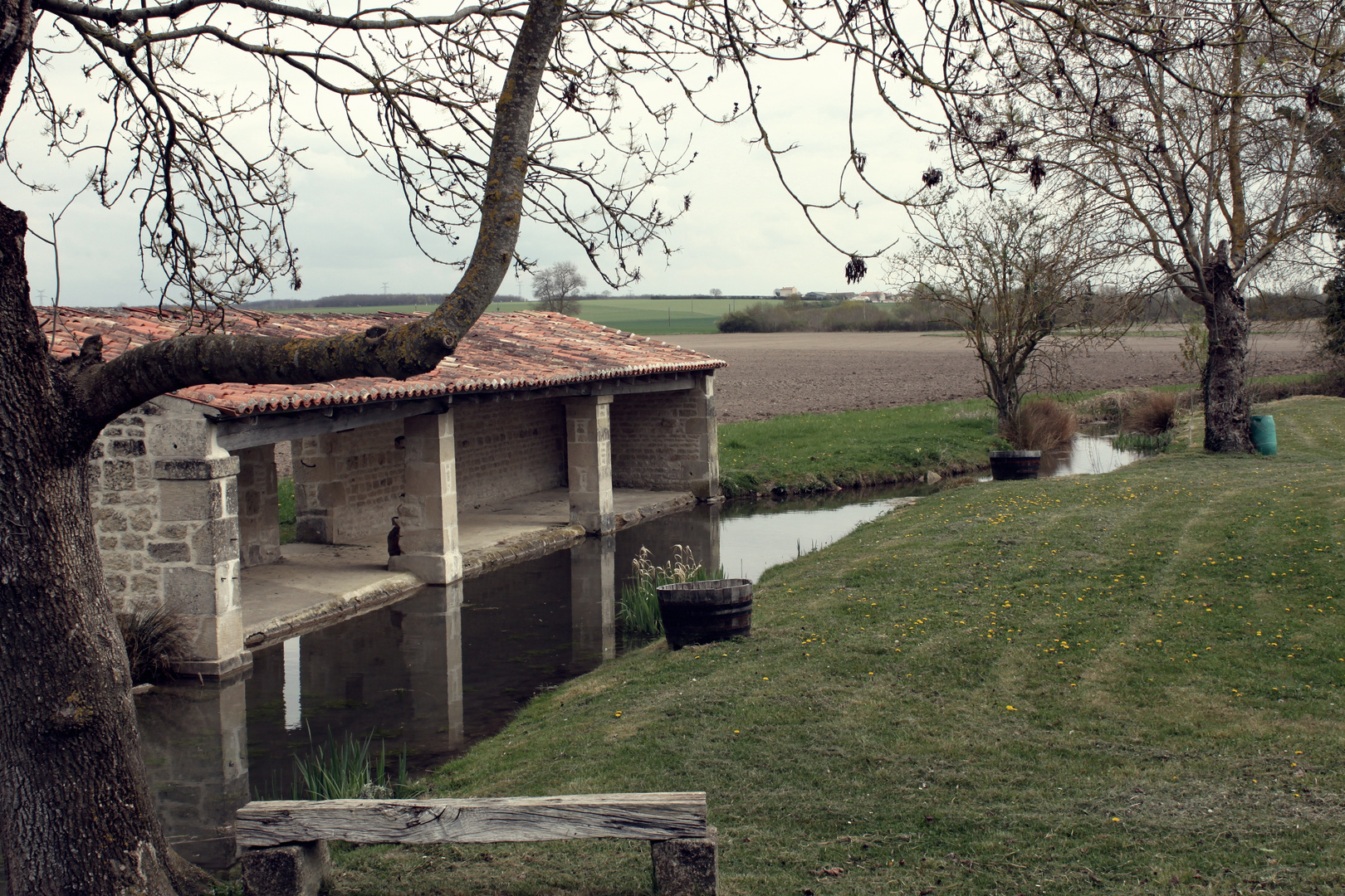 Lavoir, comme autrefois.