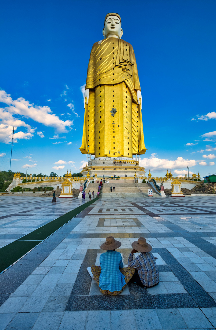  Lay Kyun Sat Kyar – der zweithöchste Buddha der Welt