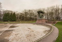 Lazienki Krolewskie (Lazienki Park) - Chopin Monument - 06