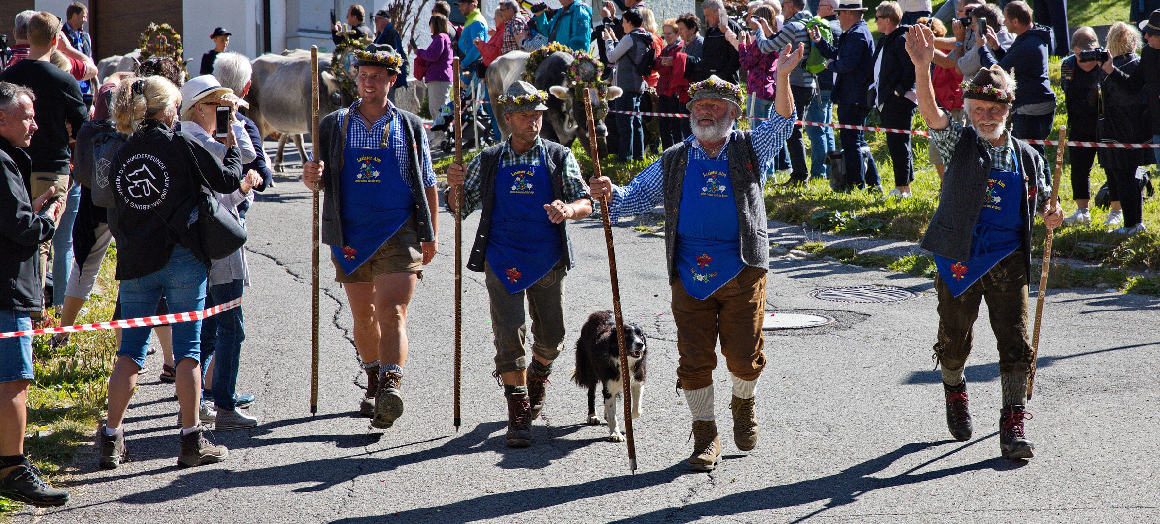 Lazinser Almhirten beim Almabtrieb in Pfelders