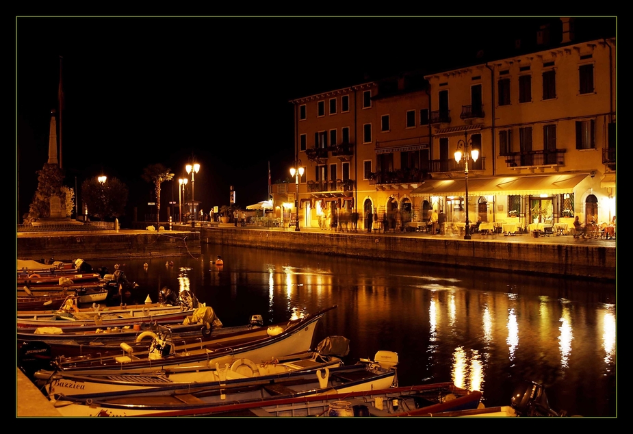 Lazise by night