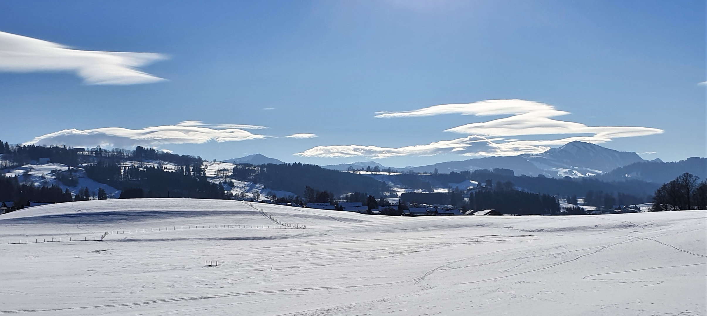 Lazy afternoon on a blue-white sunday;-)