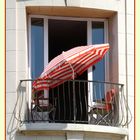 Le balcon et son parasol