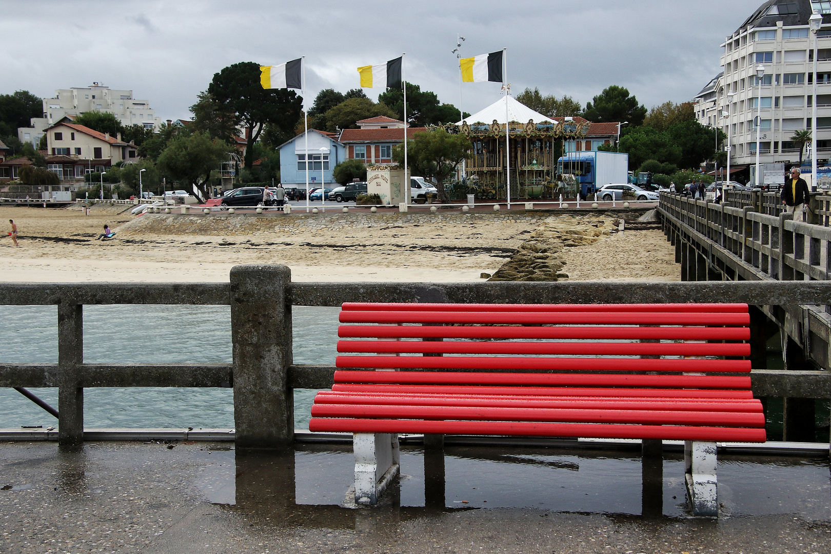 le banc rouge !