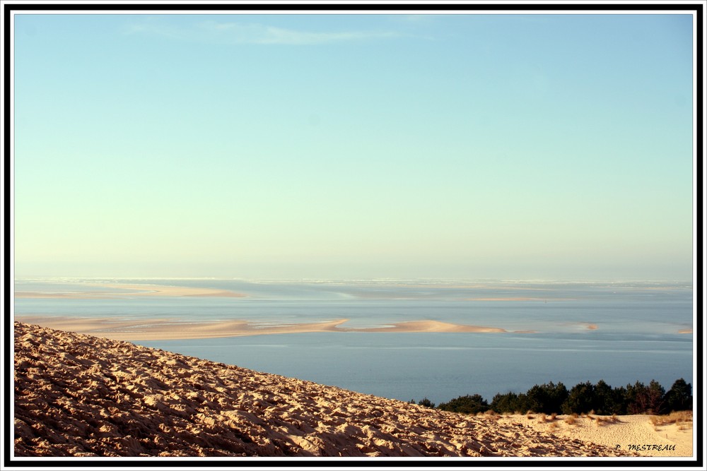 le banc vu de la dune