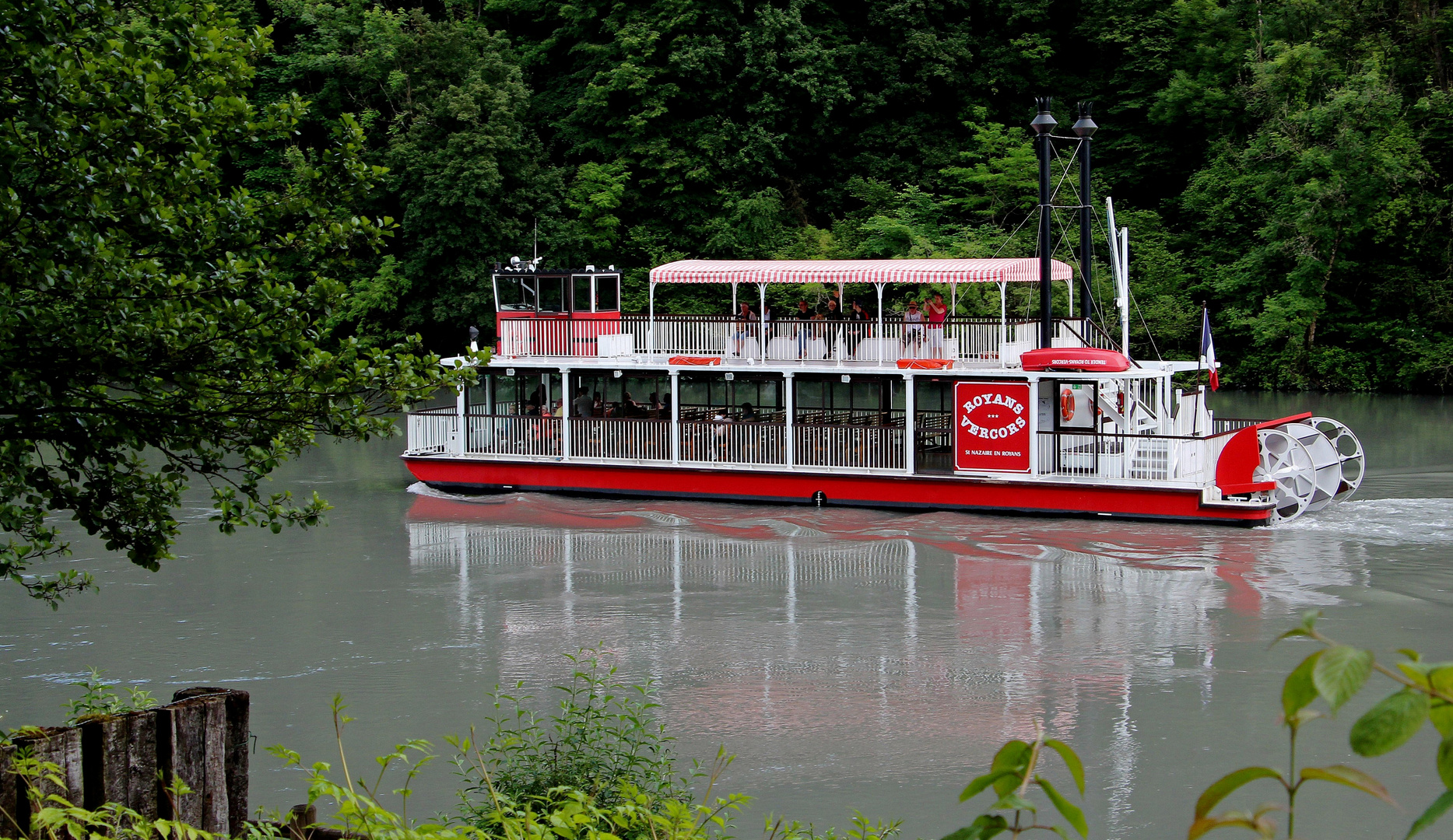 Le bateau à roue de St Nazaire en Royans photo et image animations