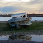 Le bateau abandonné