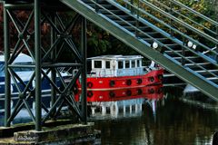 Le bateau rouge