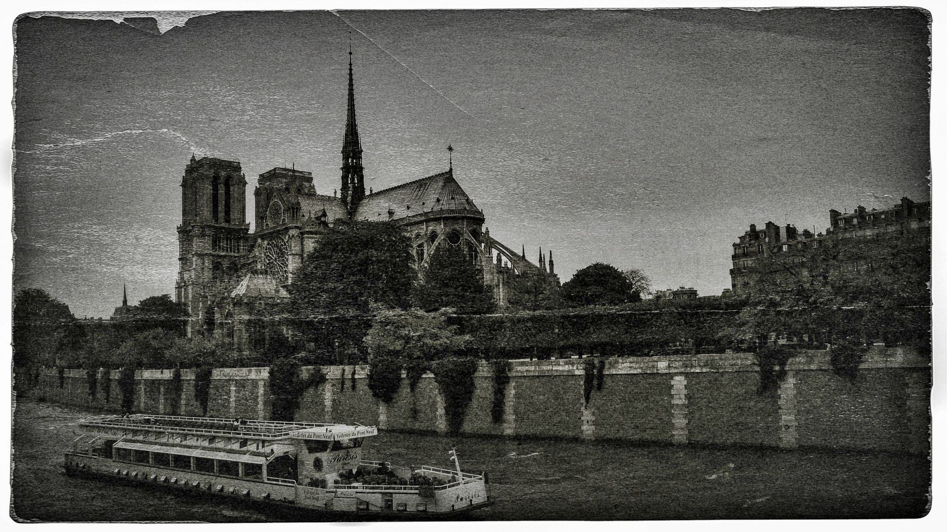 Le bateau sur la Seine