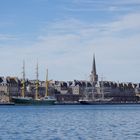 Le Bélem et l'Alexander Von Humbolt II dans le port de St Malo .....