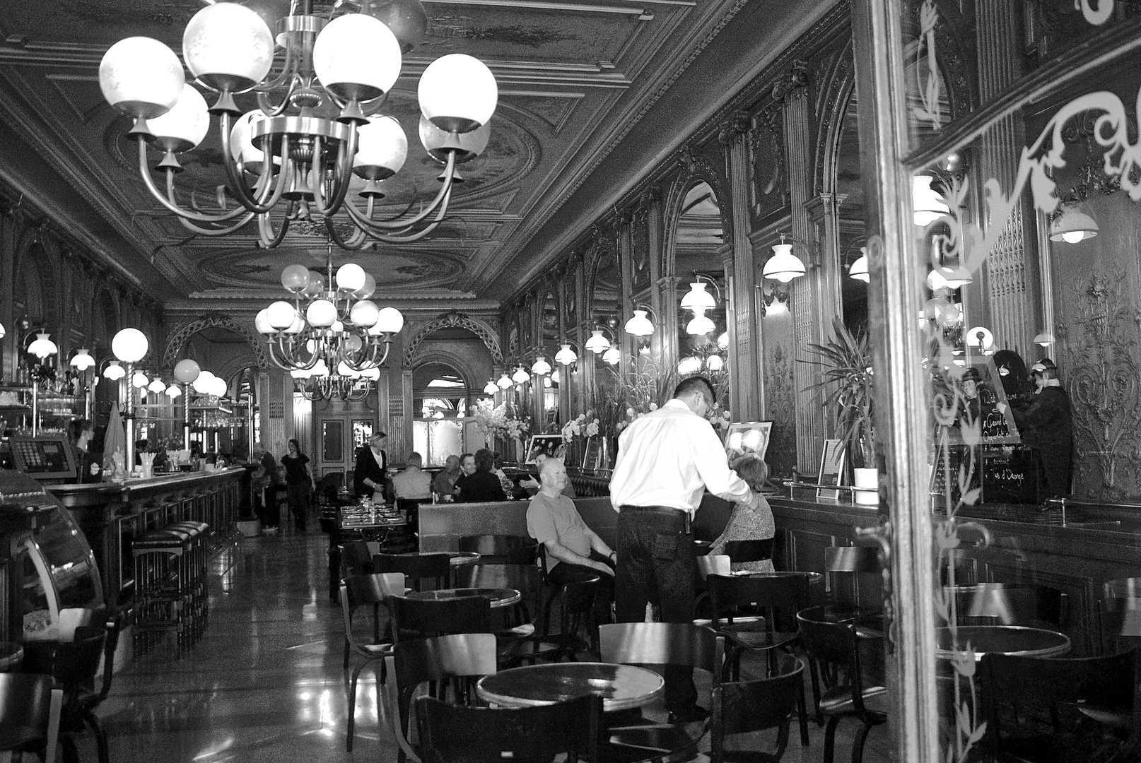 Le café de la Paix à La Rochelle