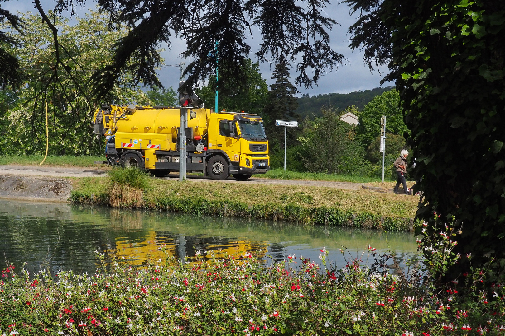 Le camion jaune