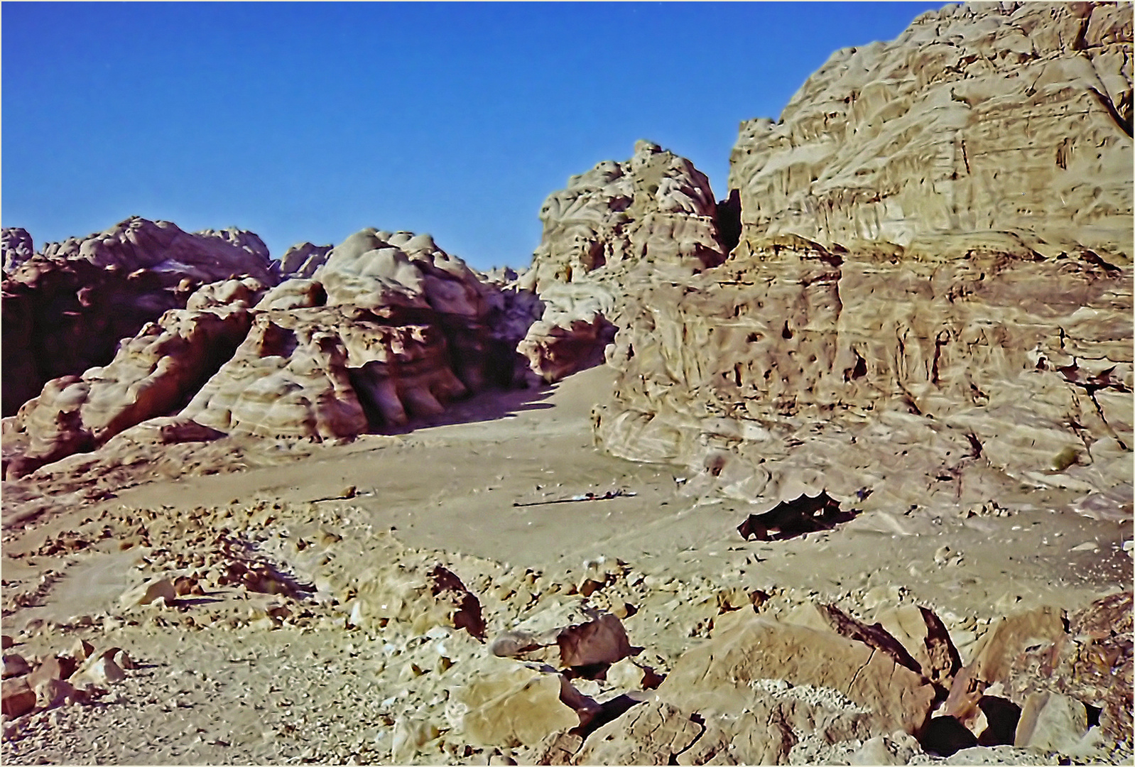 Le campement des nomades dans la vallée  --  Sud Jordanie