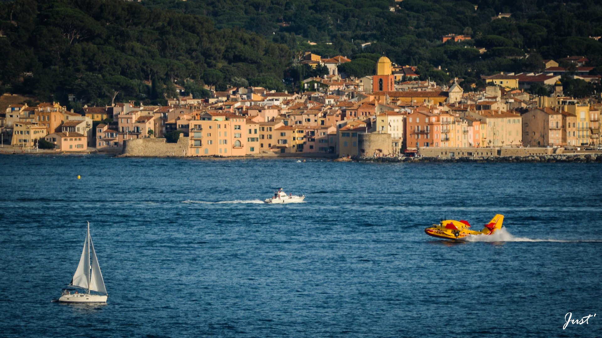 Le Canadaire et St Tropez