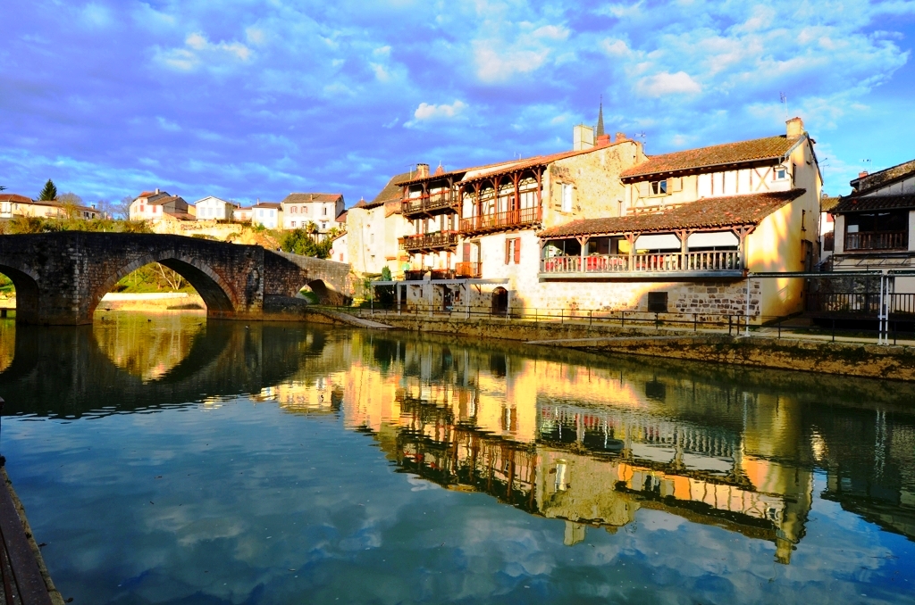 Le Canal de Nérac (47) et ses vieilles Maisons