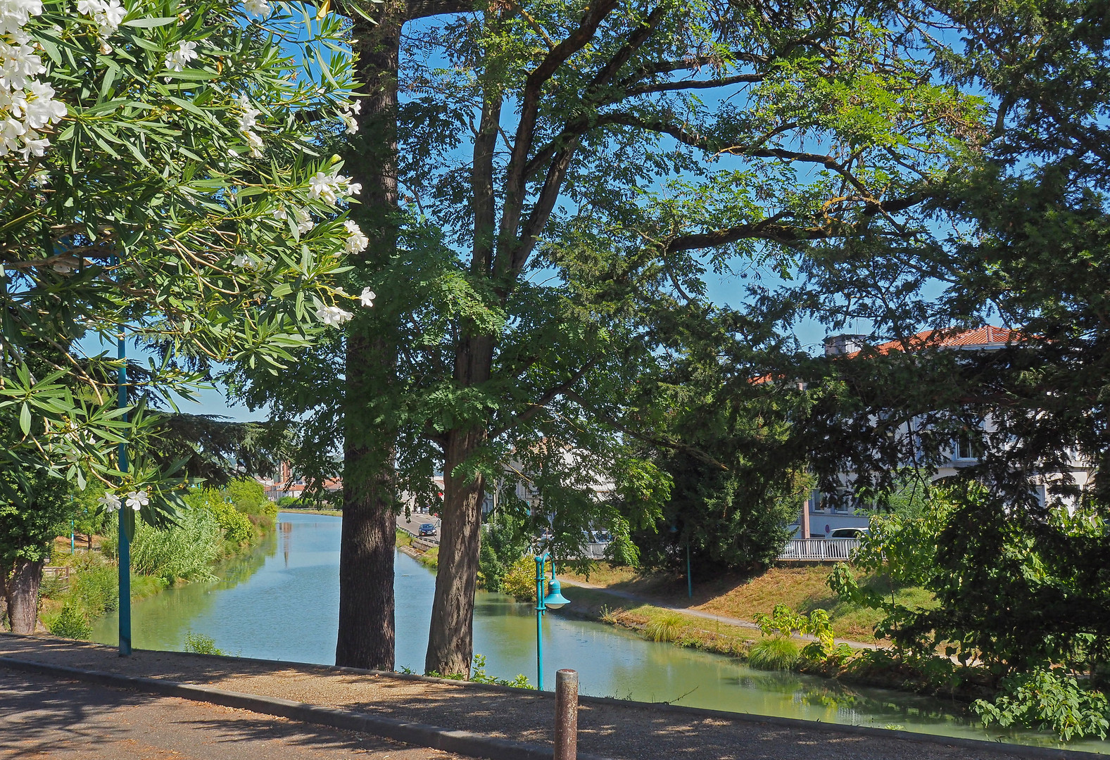 Le canal latéral de la Garonne à Agen