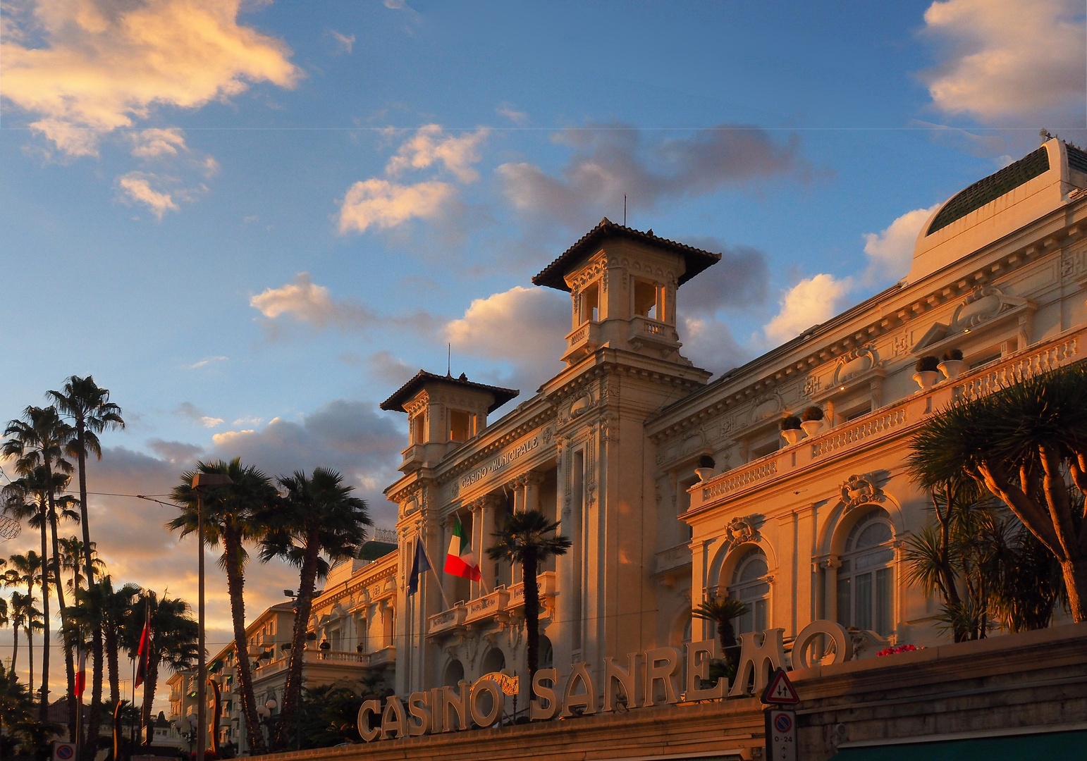 Le Casino de San Remo au coucher du soleil