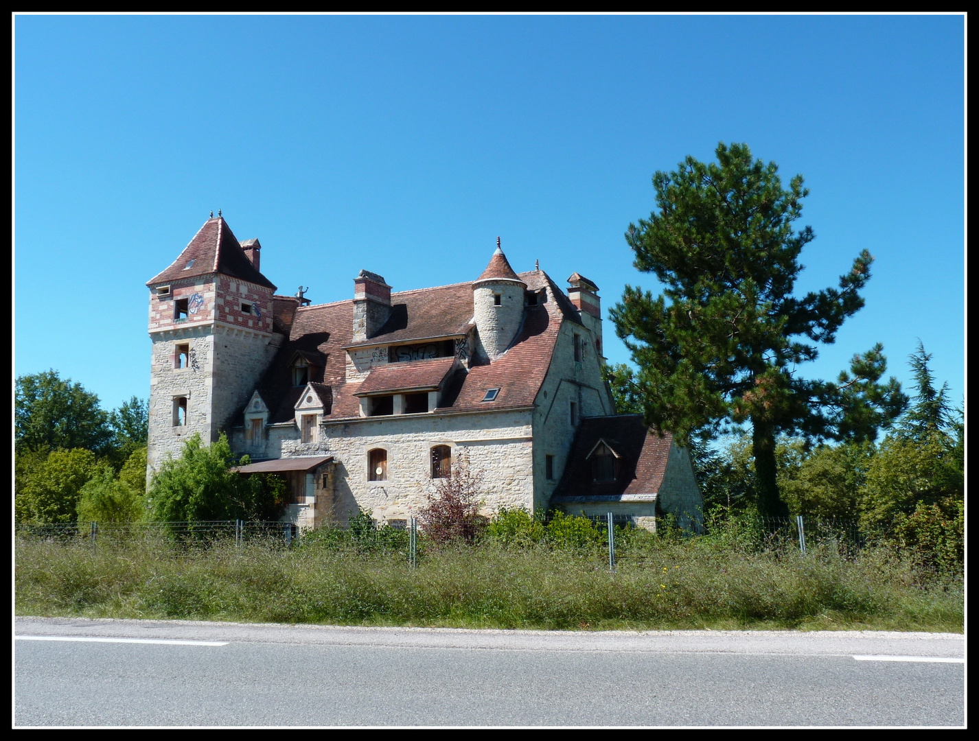 LE - CASTEL - DES - VENTS