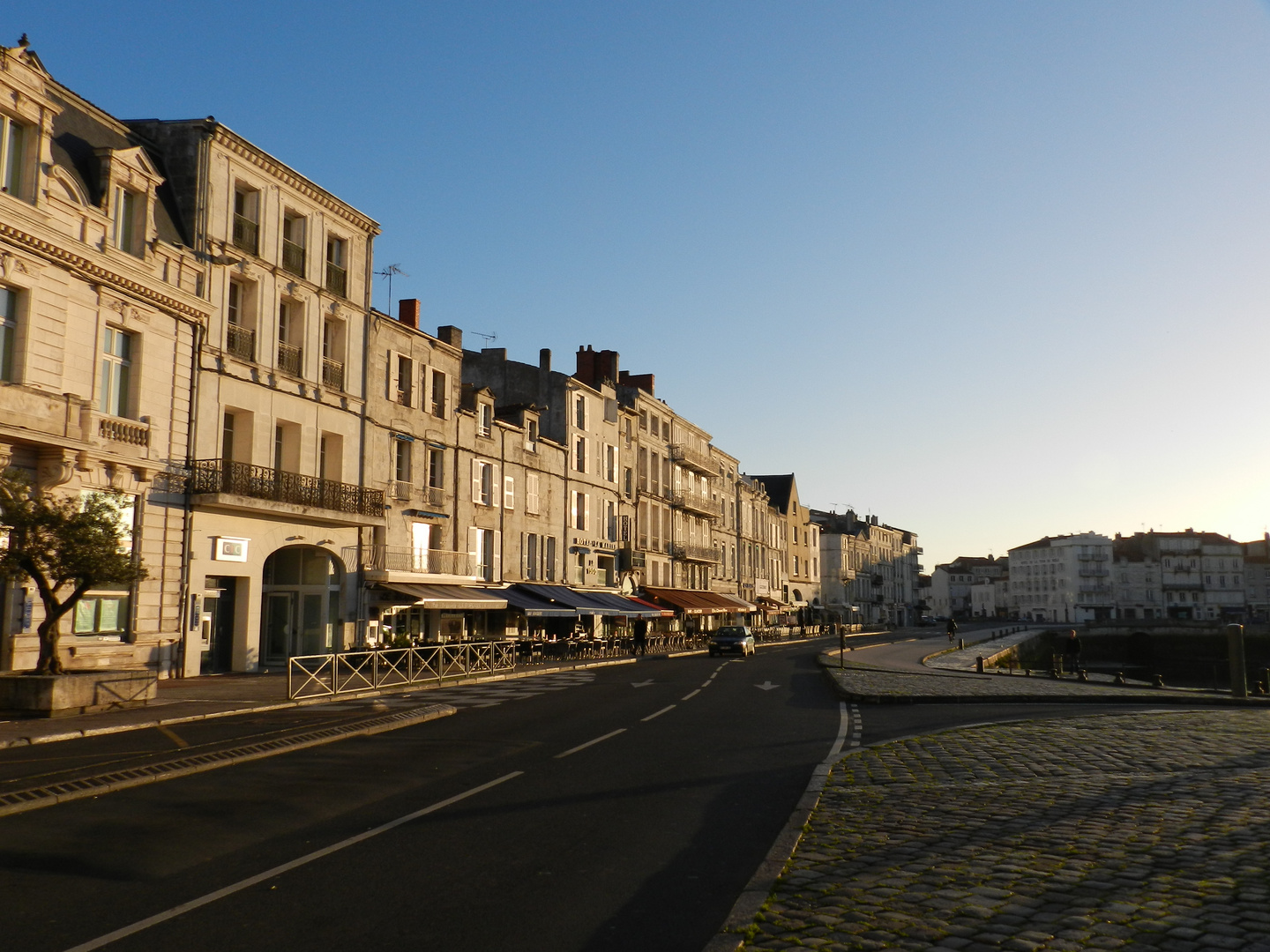 le centre de la Rochelle...... vue sur le port !!!!