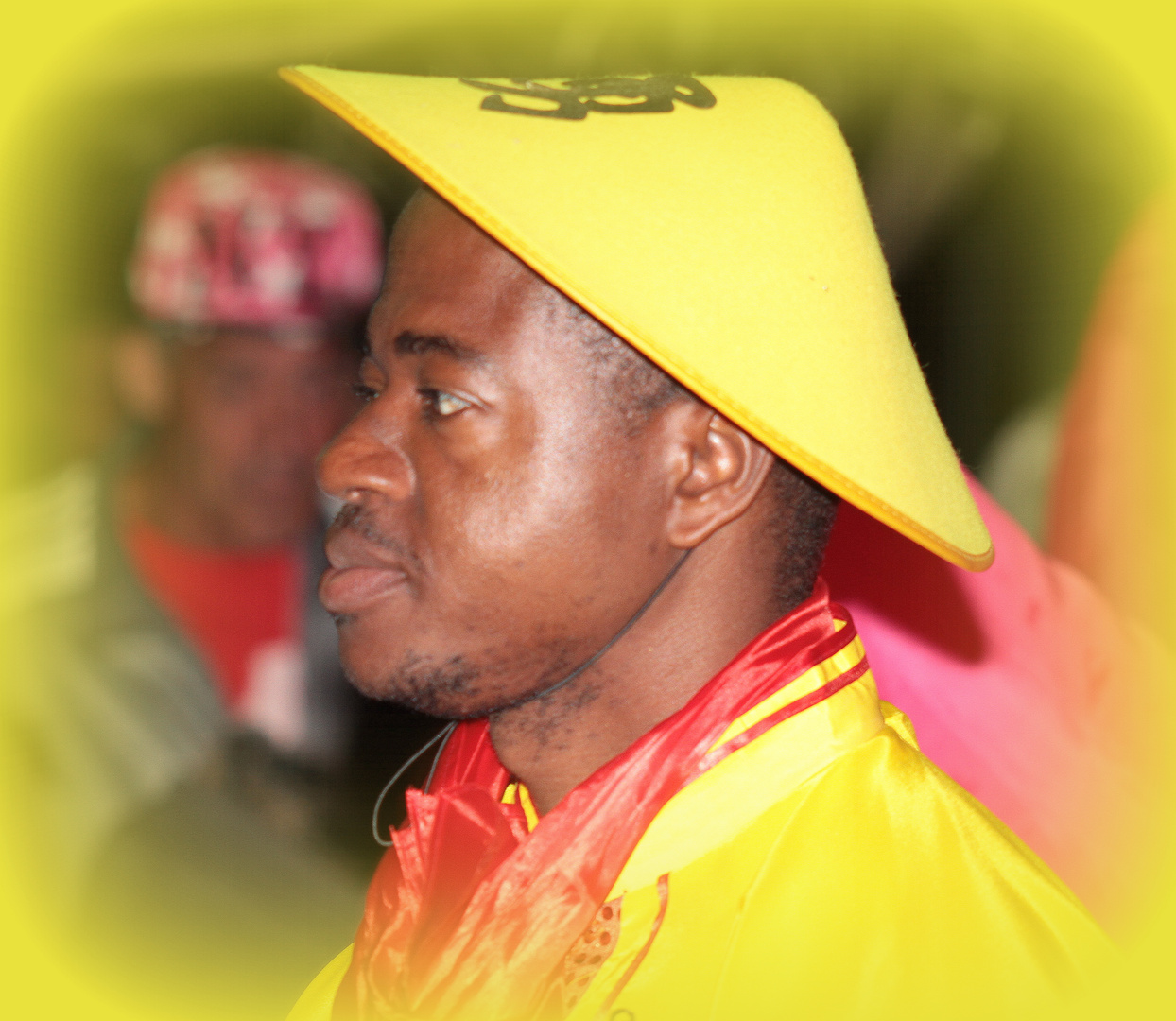 le chapeau jaune photo et image animations photographiques, un jour une couleur, jaune