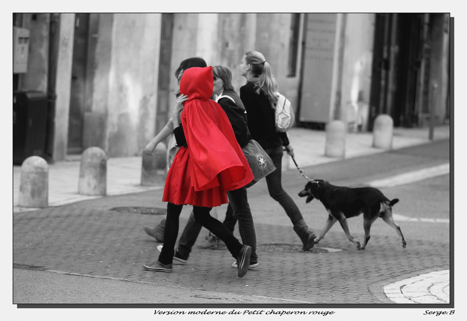 Le chaperon rouge des temps modernes