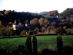 LE CHATEAU ET L EGLISE DE SAINT LAMAIN (JURA)