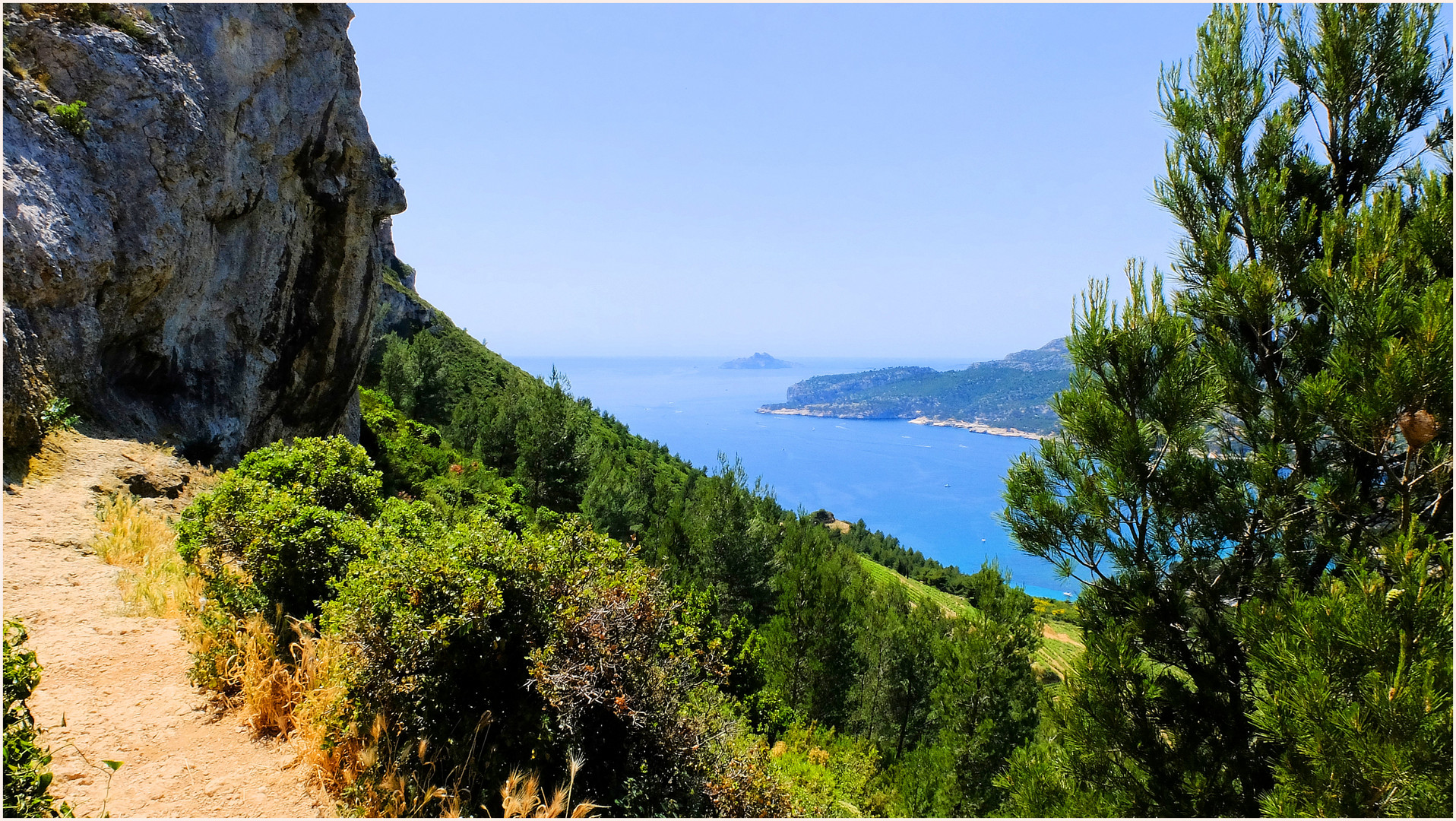 Le chemin au desus de la mer