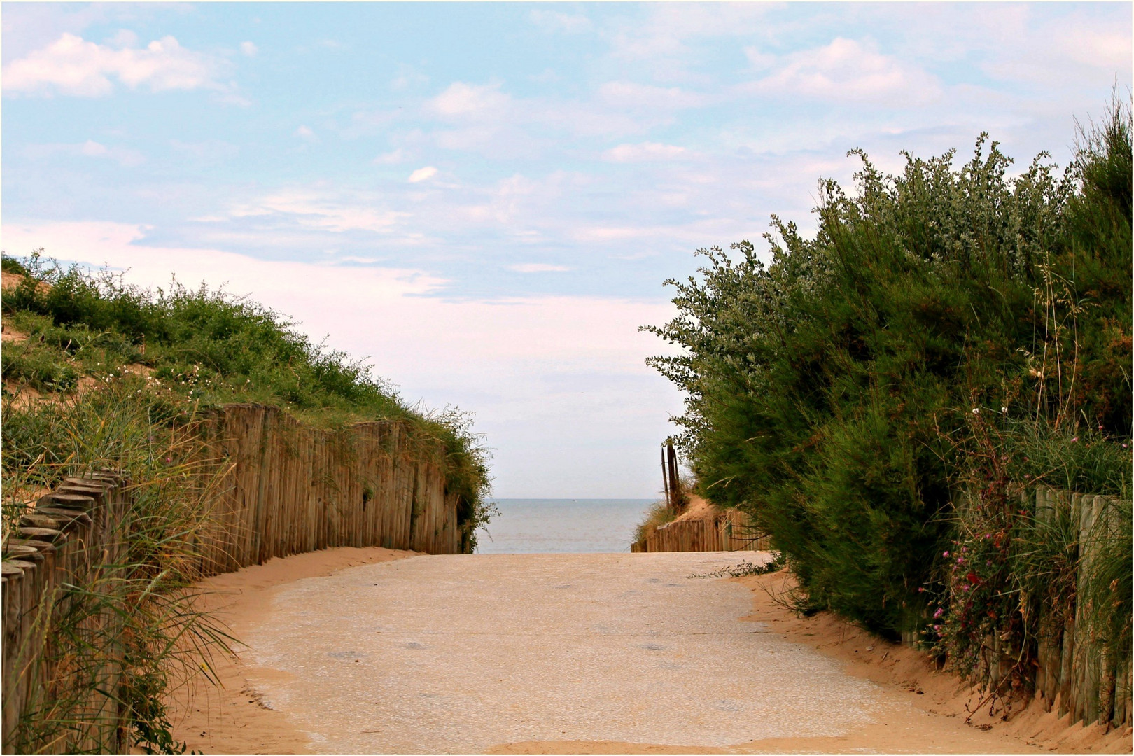 *Le chemin de la plage*